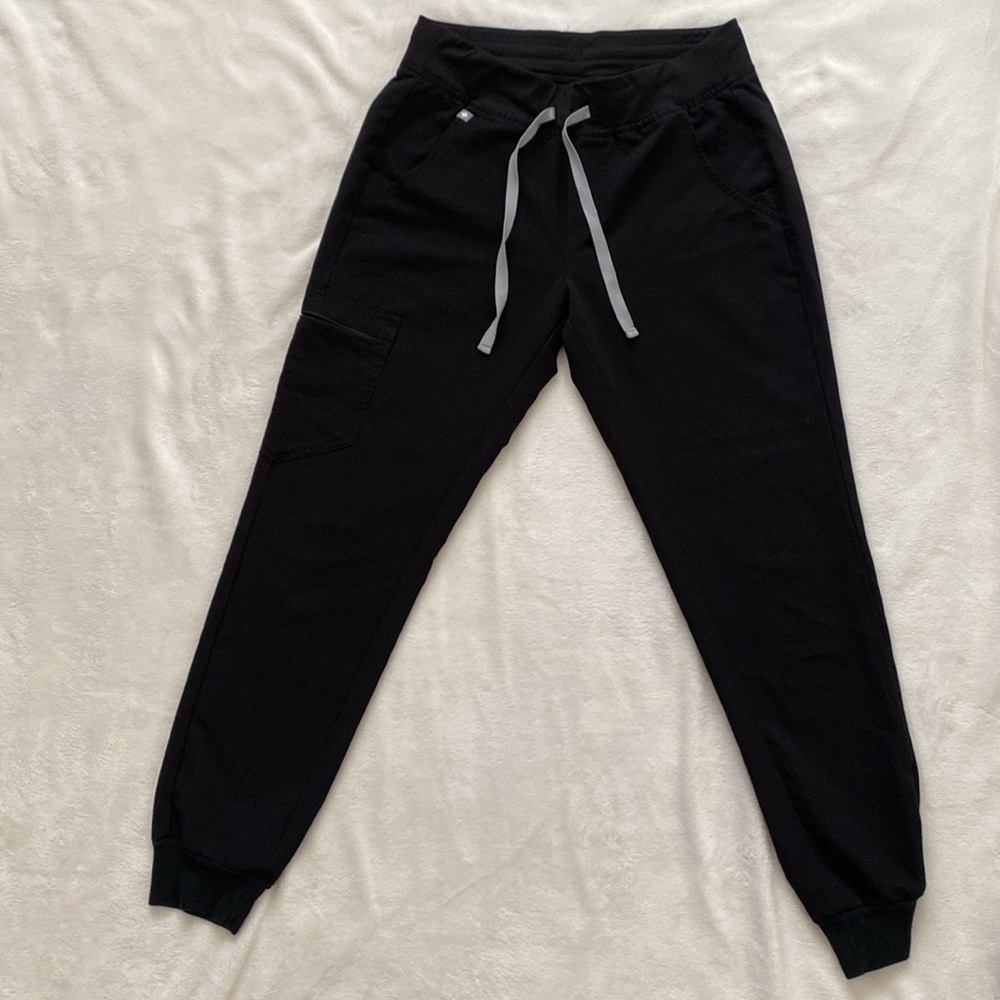 Black S Figs scrub bottoms